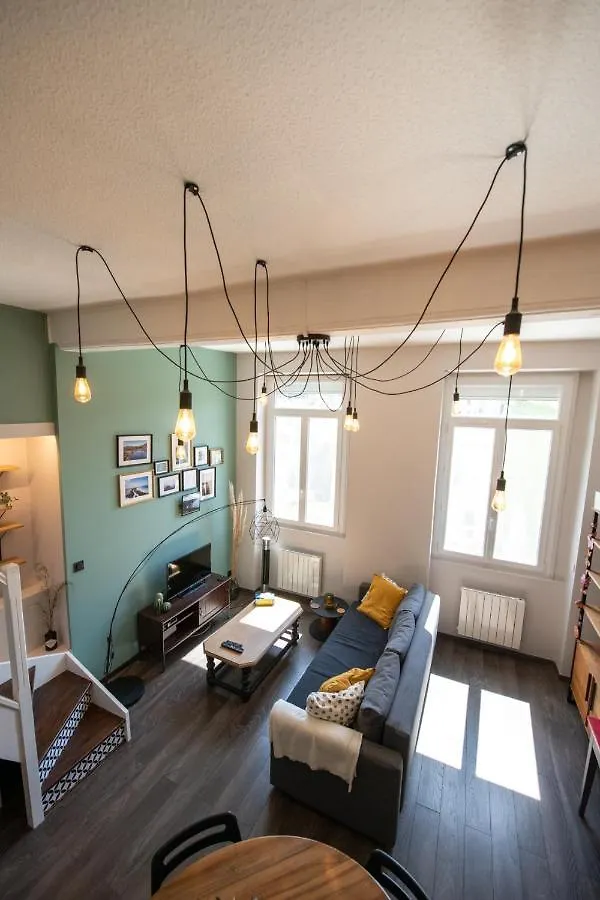 Le Cirrus - Superbe 4 Pers Suspendu A La Colline Apartment Caluire-et-Cuire France